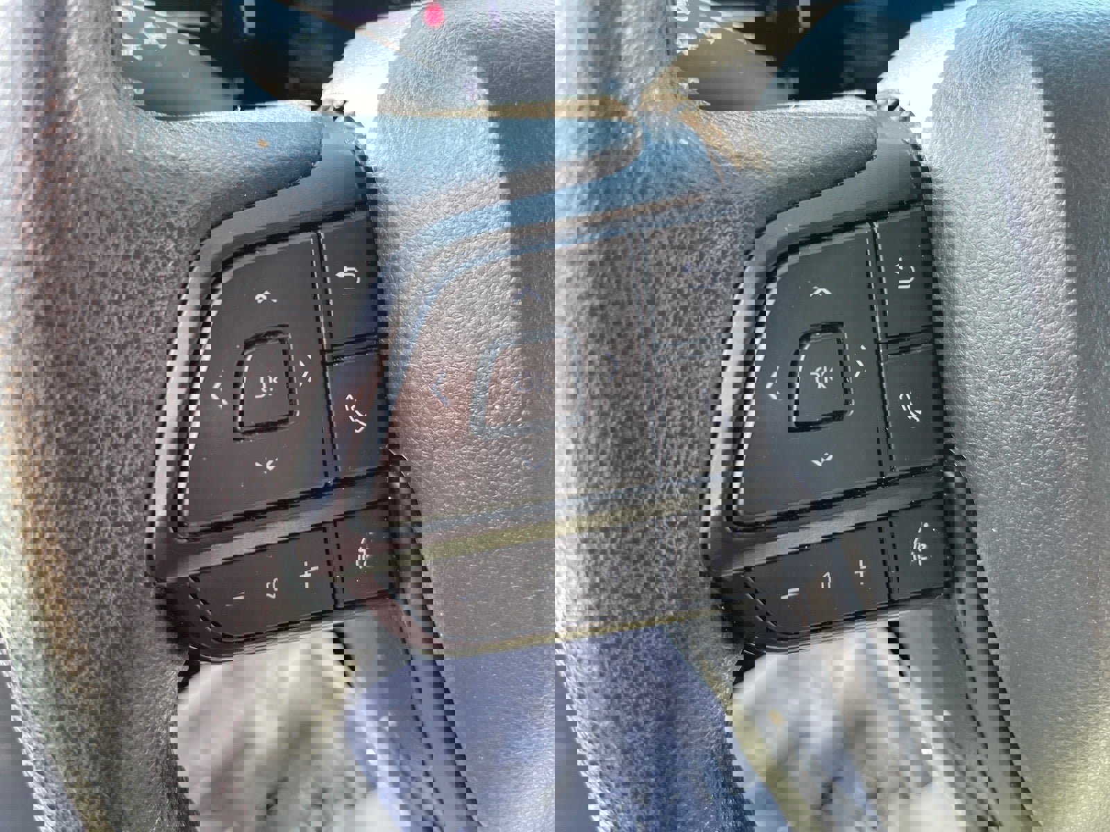 Used 2024 Toyota Sienna LE image 8