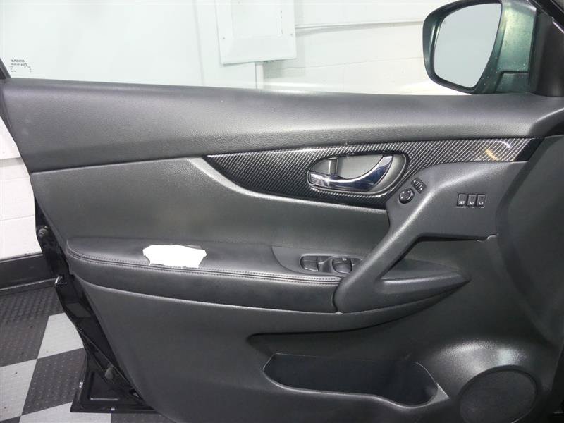 Used 2017 Nissan Rogue SL w/ SL HEV Premium Package AWD/4WD image 18