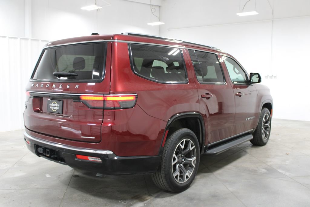 Used 2024 Jeep Wagoneer Series III AWD/4WD image 9