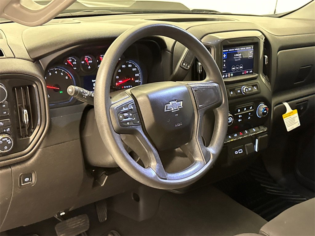 Used 2025 Chevrolet Silverado 1500 Custom Trail Boss w/ LPO, Dark Essentials Package image 19