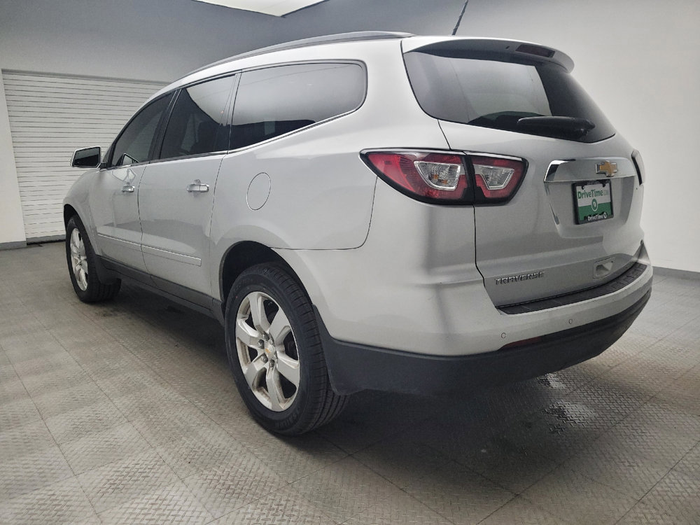 Used 2017 Chevrolet Traverse LT w/ Style and Technology Package image 5