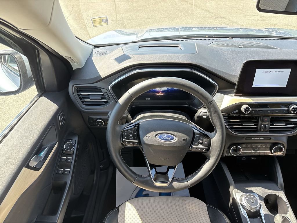 Used 2022 Ford Escape Titanium w/ Titanium Elite Package AWD/4WD image 11