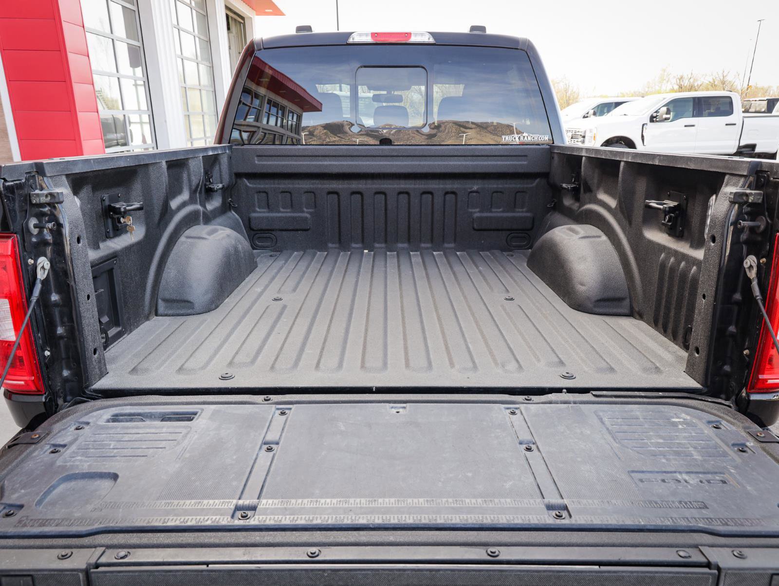 Used 2022 Ford F150 XLT w/ Equipment Group 302A High image 5