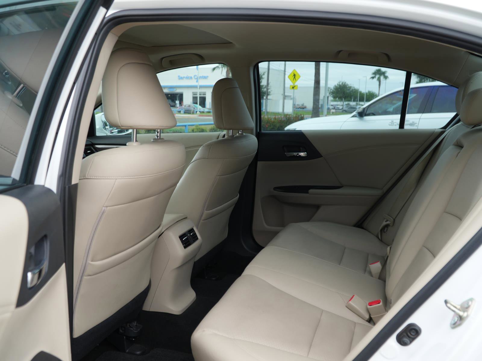 Used 2017 Honda Accord EX-L image 18