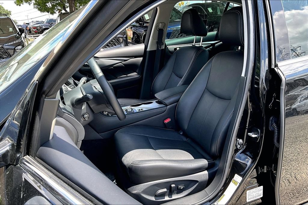Used 2023 INFINITI Q50 Luxe w/ Cargo Package RWD image 34