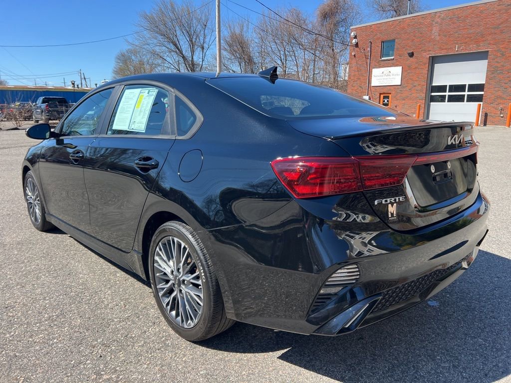 Certified 2023 Kia Forte GT-Line image 3