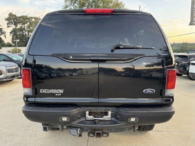 Used 2002 Ford Excursion XLT AWD/4WD image 5