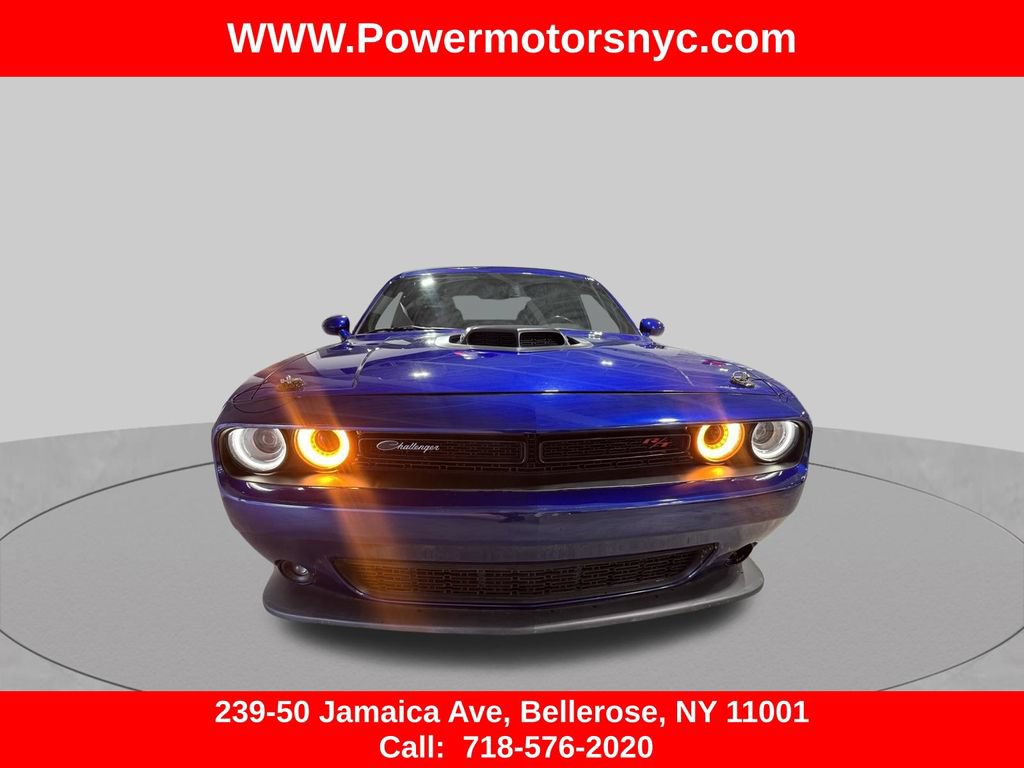Used 2022 Dodge Challenger R/T w/ Shaker Package RWD image 9