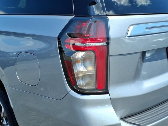 Used 2024 Chevrolet Suburban High Country AWD/4WD image 11