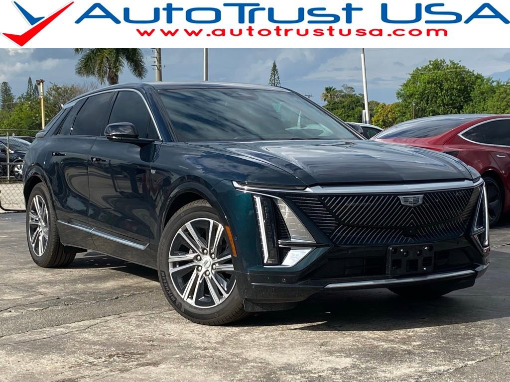 Used 2024 Cadillac Lyriq Luxury w/ LPO, Floor Liner Package