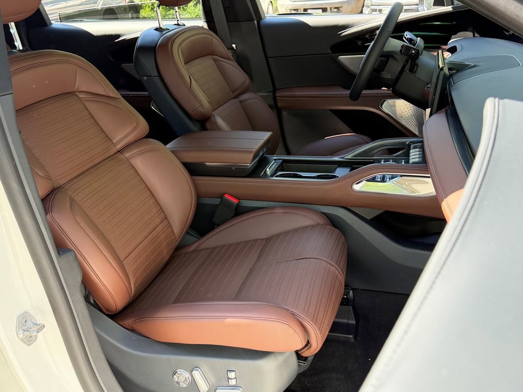 New 2026 Lincoln Nautilus Reserve AWD/4WD image 15