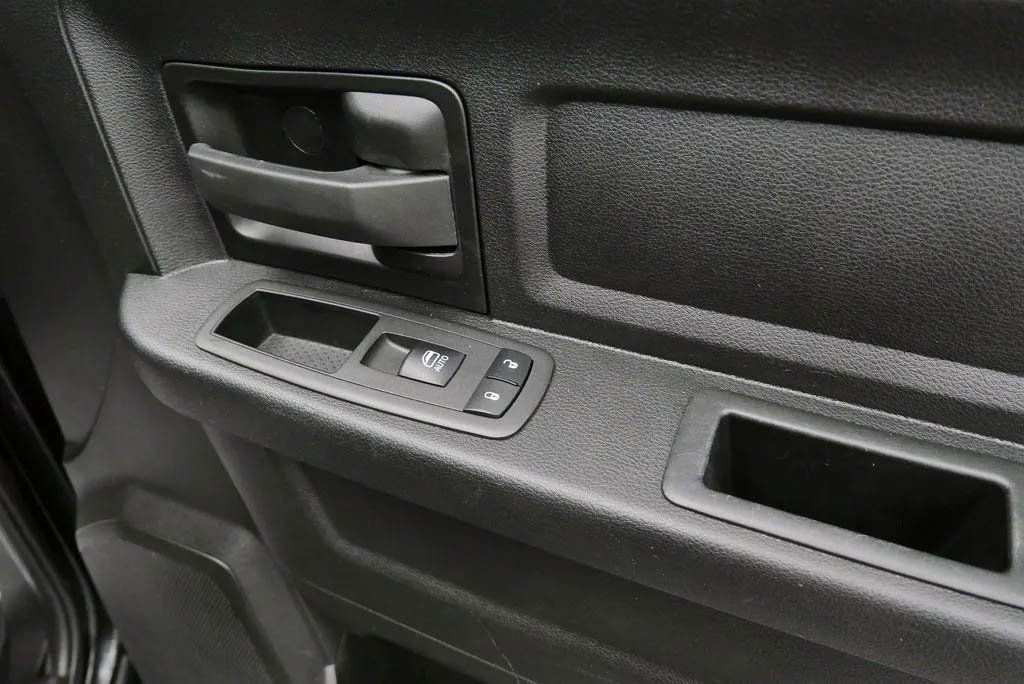 Used 2024 RAM 3500 Tradesman w/ Chrome Appearance Group image 18