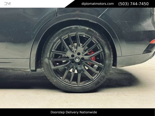 Used 2022 Maserati Levante GT AWD/4WD image 42