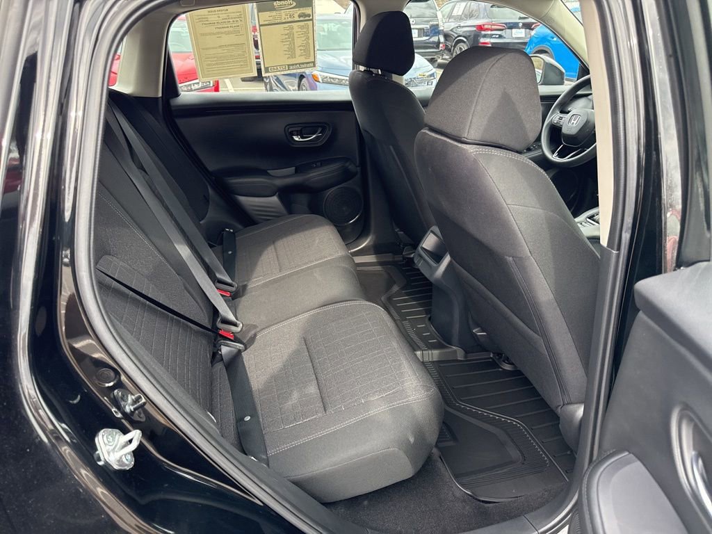 Used 2025 Honda HR-V LX image 14