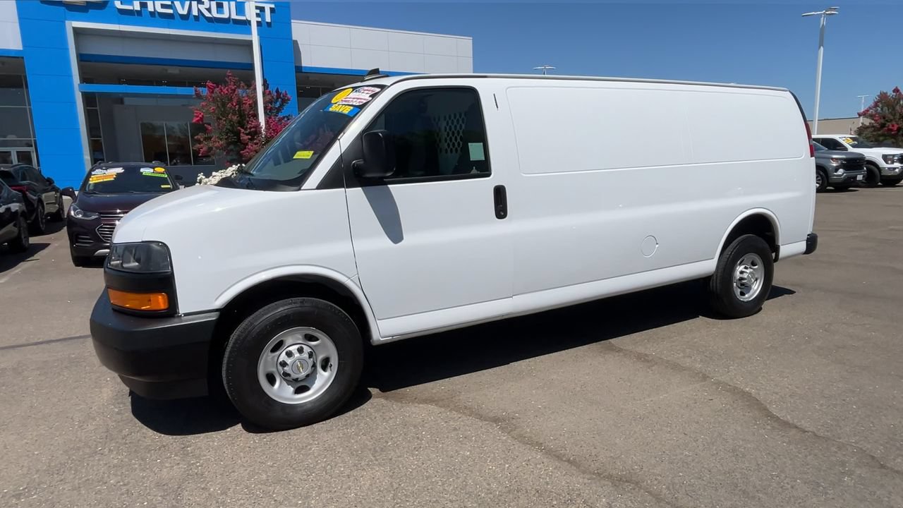 Used 2024 Chevrolet Express 2500 Extended w/ Driver Convenience Package RWD image 3