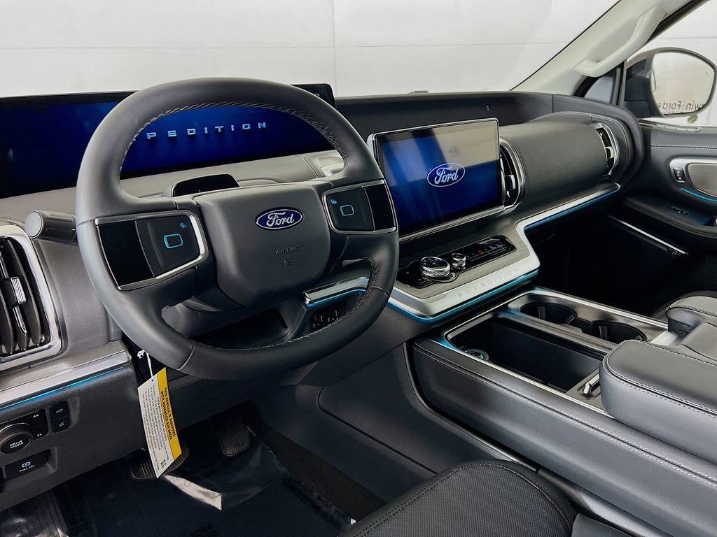 New 2026 Ford Expedition Max Platinum image 3