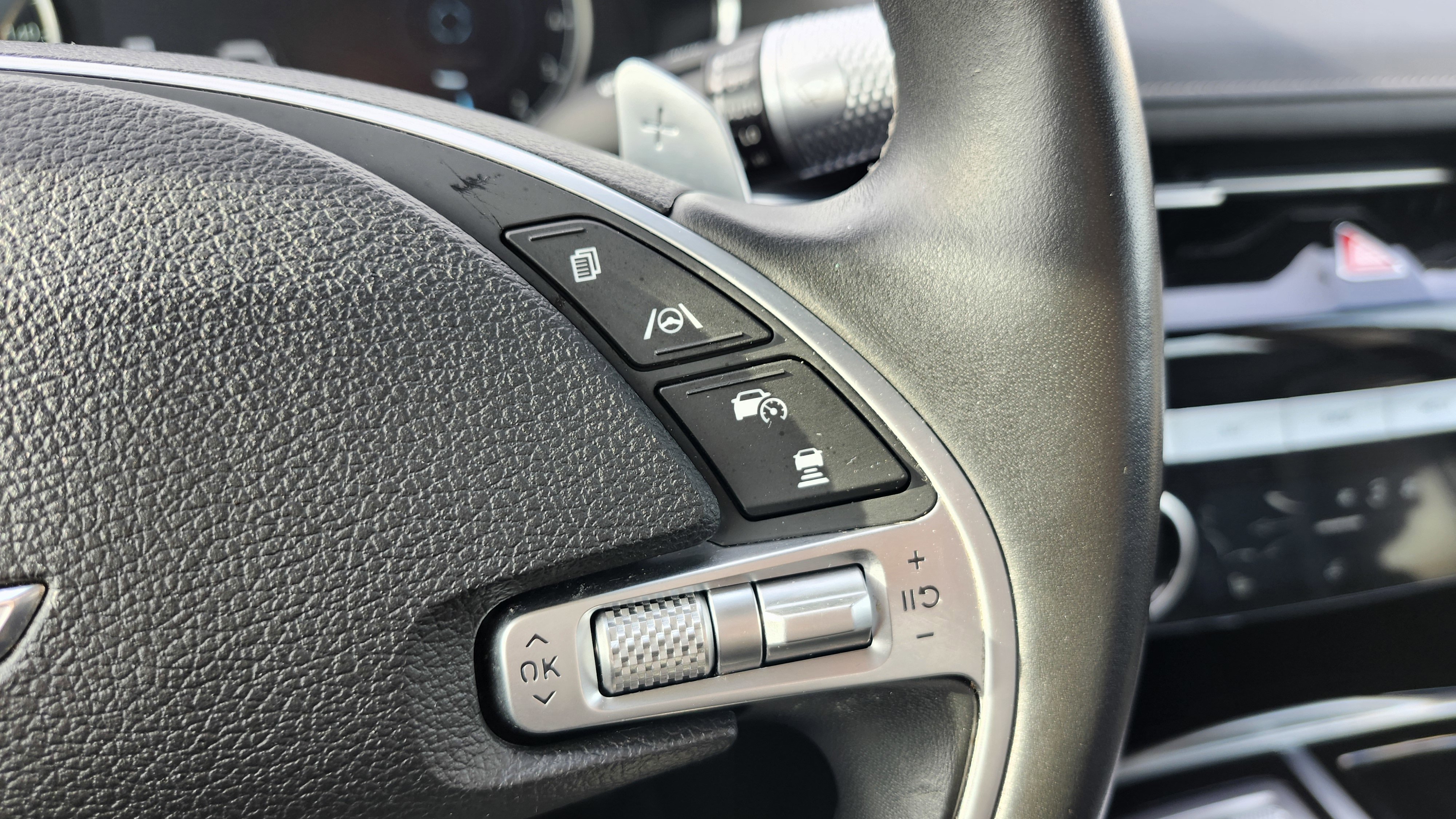 Used 2023 Genesis G80 2.5T image 37