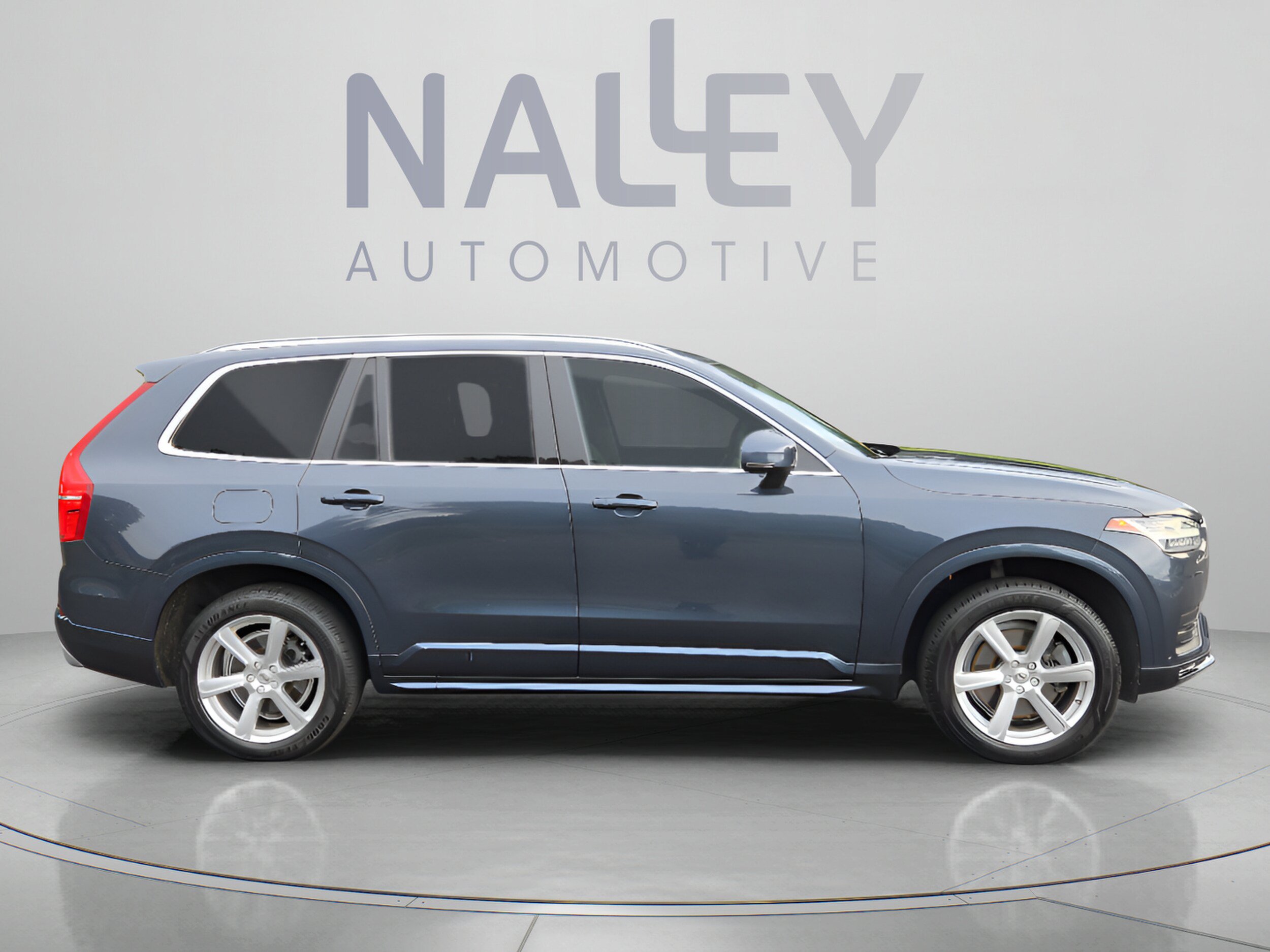 Used 2020 Volvo XC90 T6 Momentum AWD/4WD image 6