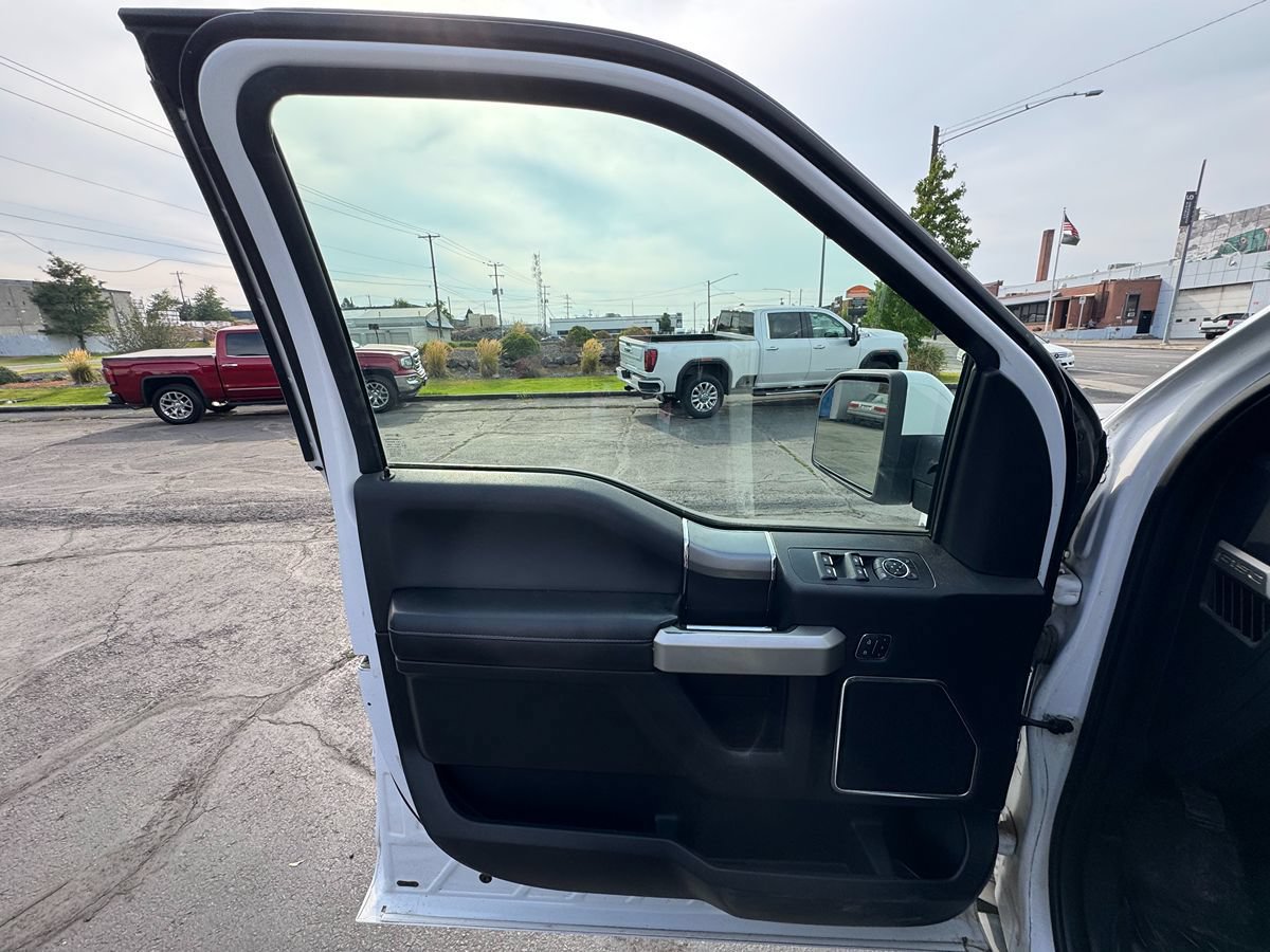 Used 2015 Ford F150 Lariat w/ Equipment Group 501A Mid AWD/4WD image 14
