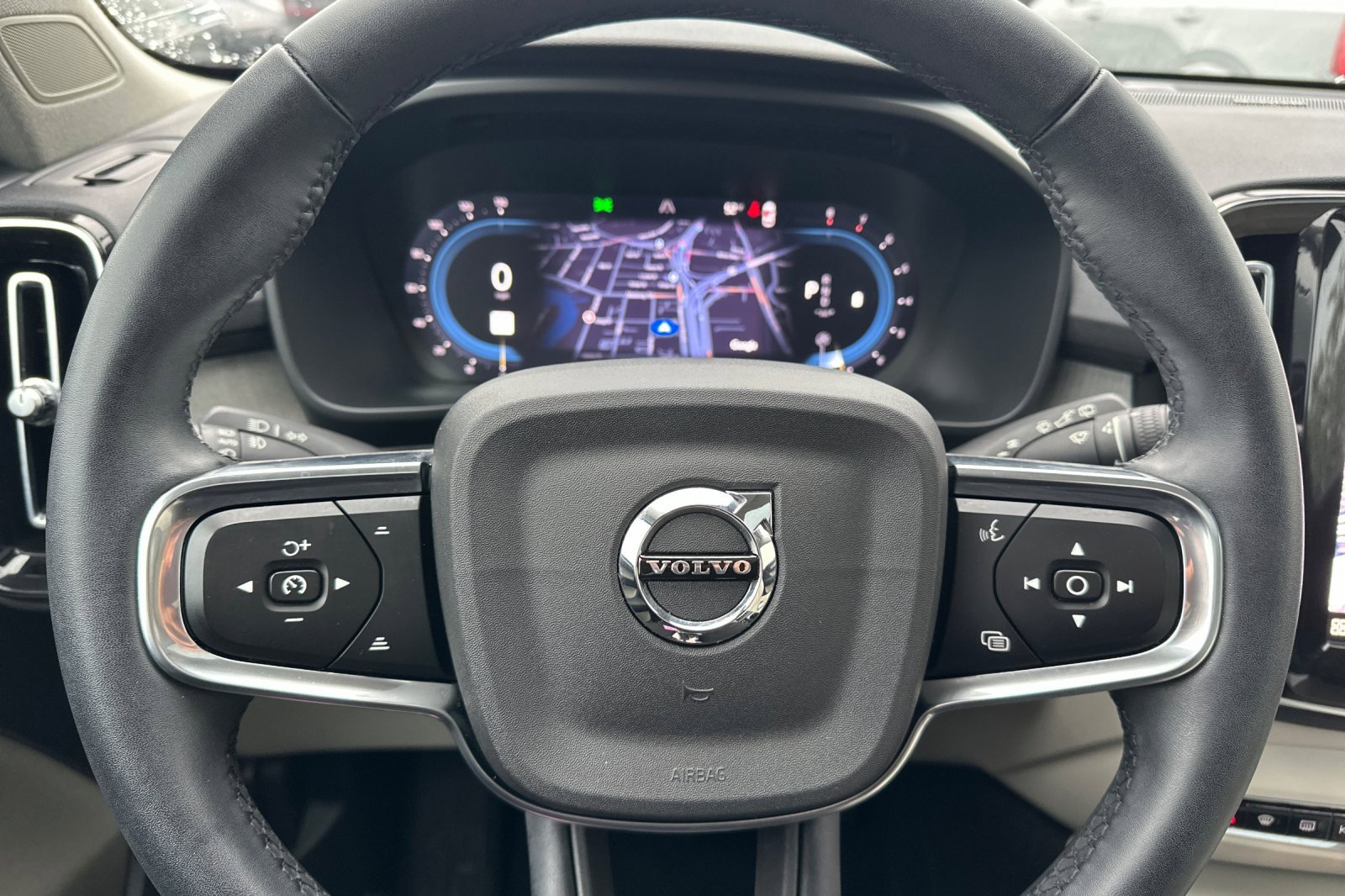 Used 2023 Volvo XC40 B5 Ultimate w/ Protection Package Premier image 26