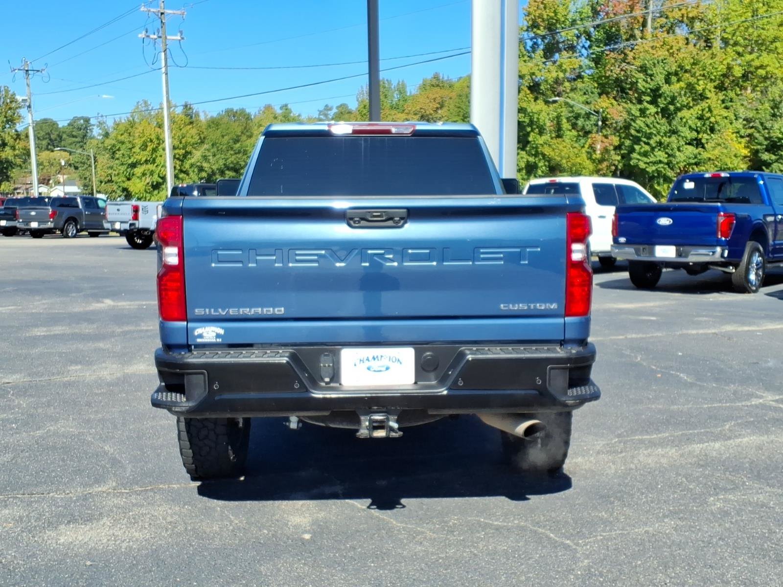 Used 2025 Chevrolet Silverado 2500 Custom w/ Custom Value Package AWD/4WD image 24