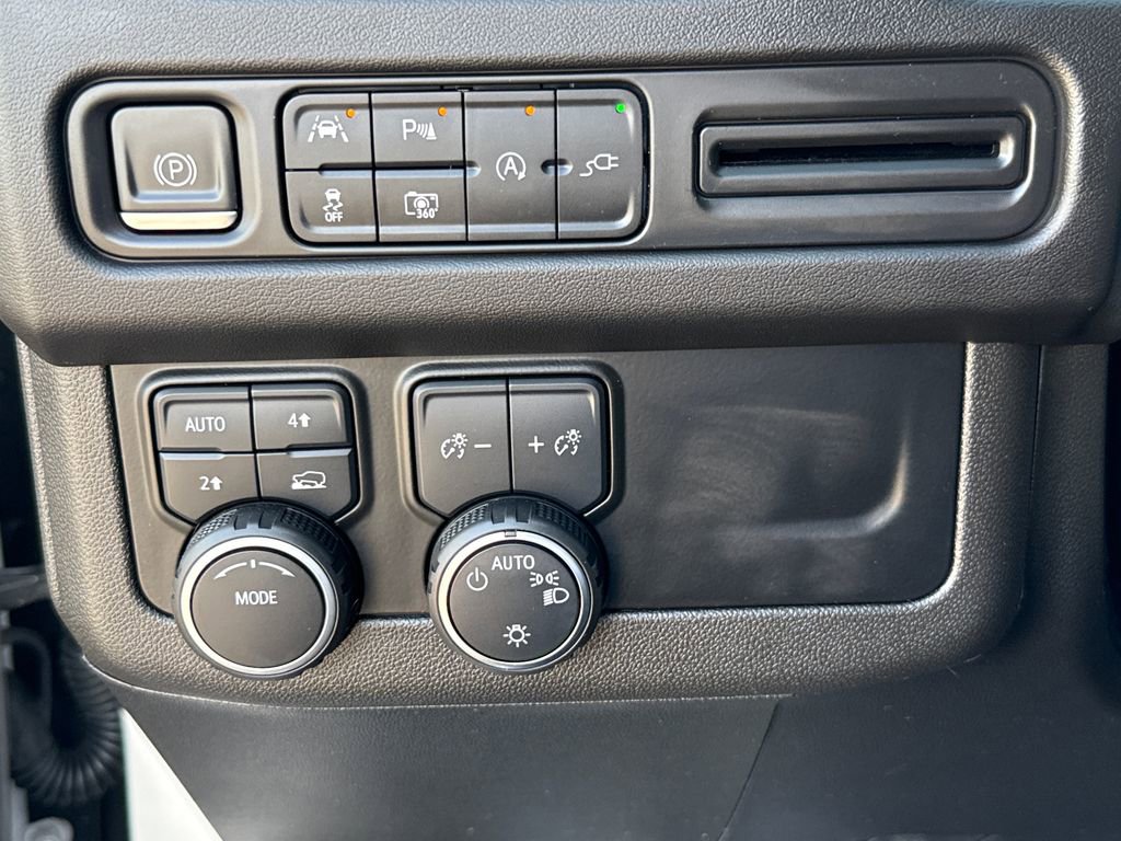 Used 2022 Chevrolet Tahoe RST w/ Luxury Package image 14