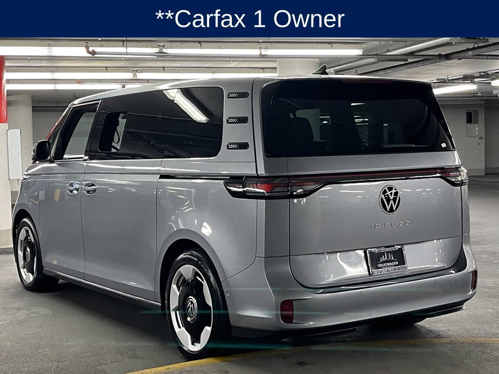 Used 2025 Volkswagen ID. Buzz Pro S RWD image 5