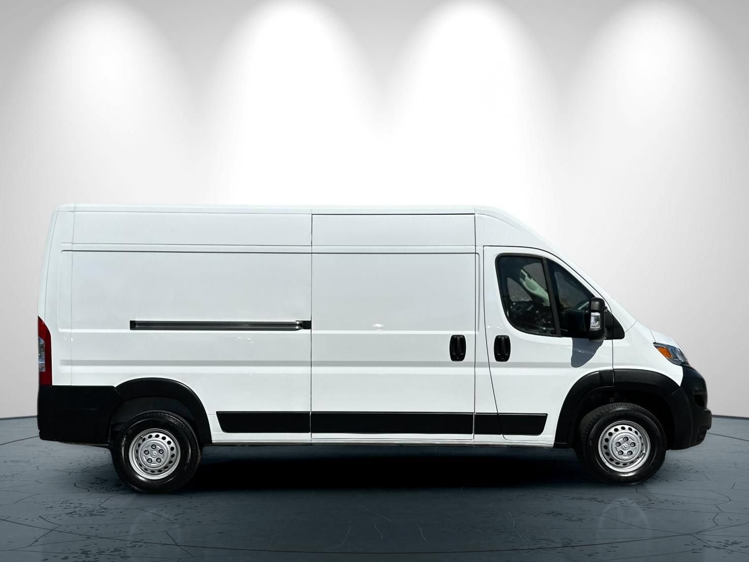 Used 2026 RAM ProMaster 2500 w/ Convenience Group FWD image 3