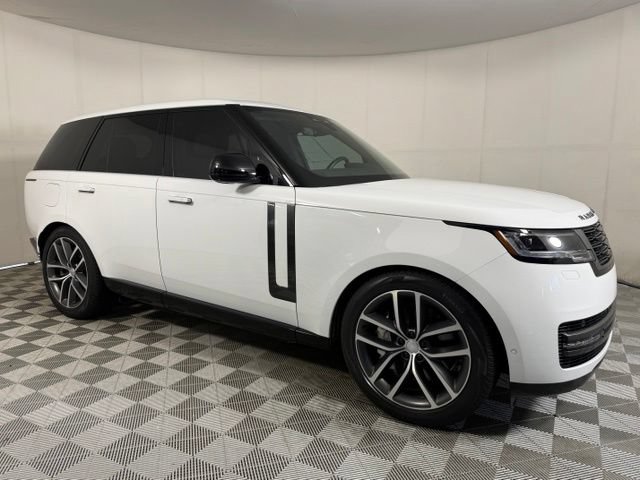 Used 2025 Land Rover Range Rover SE AWD/4WD image 8