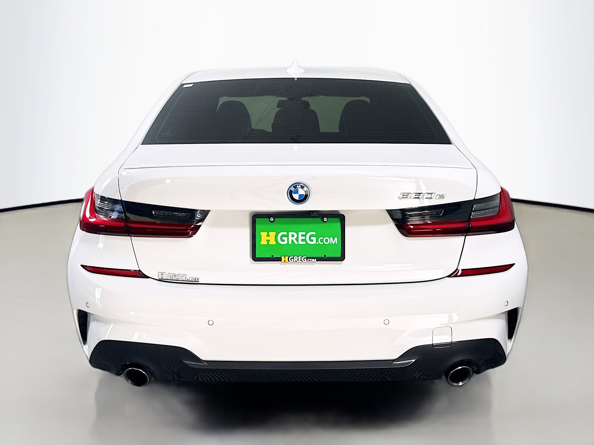 Used 2022 BMW 330e w/ M Sport Package image 8