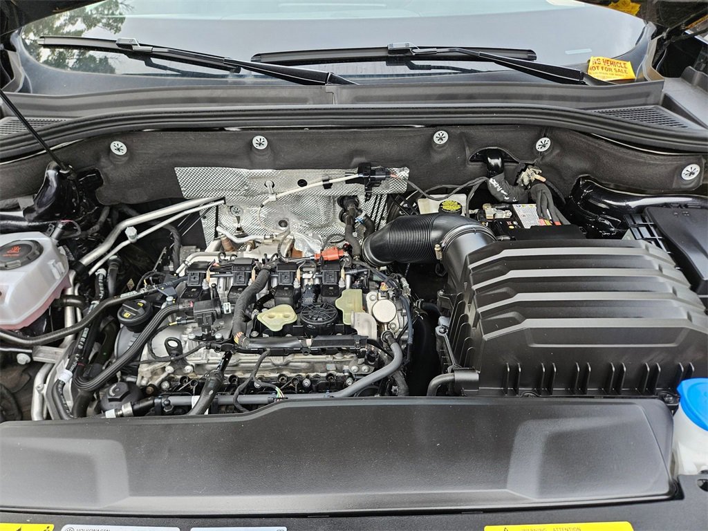 Used 2025 Volkswagen Atlas Cross Sport SE image 23