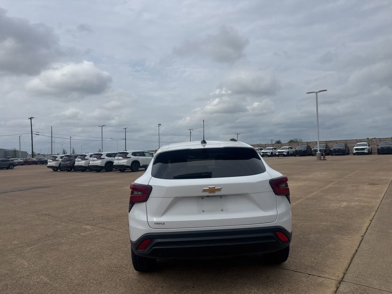 Used 2025 Chevrolet Trax LS image 18