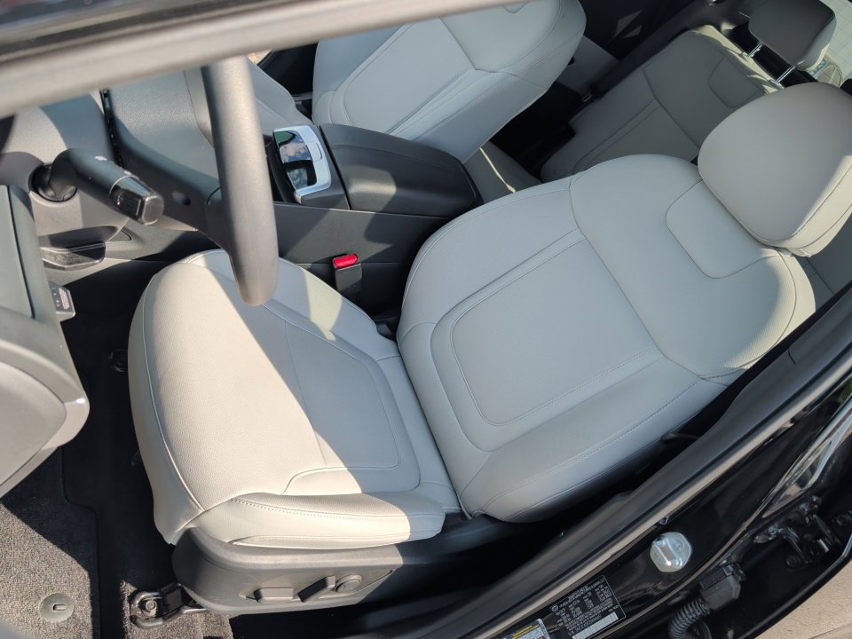 Certified 2025 Hyundai Santa Cruz SEL FWD image 30