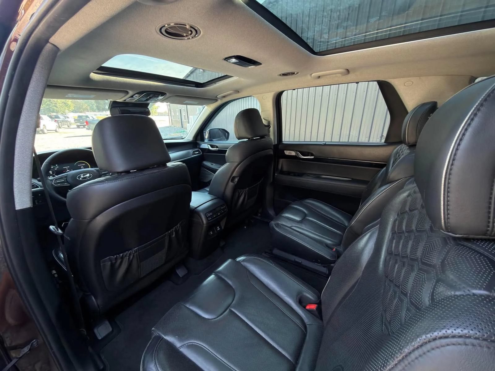 Used 2022 Hyundai Palisade Limited AWD/4WD image 16