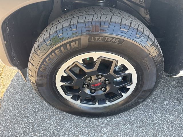 Used 2025 Toyota 4Runner TRD Off-Road Premium image 13