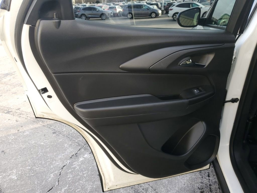 Used 2023 Chevrolet TrailBlazer RS w/ Sun and Liftgate Package image 26