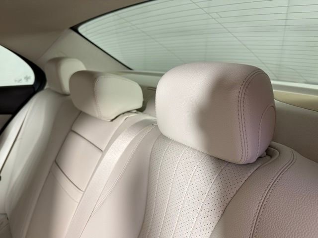 Used 2017 Mercedes-Benz E 300 4MATIC image 22