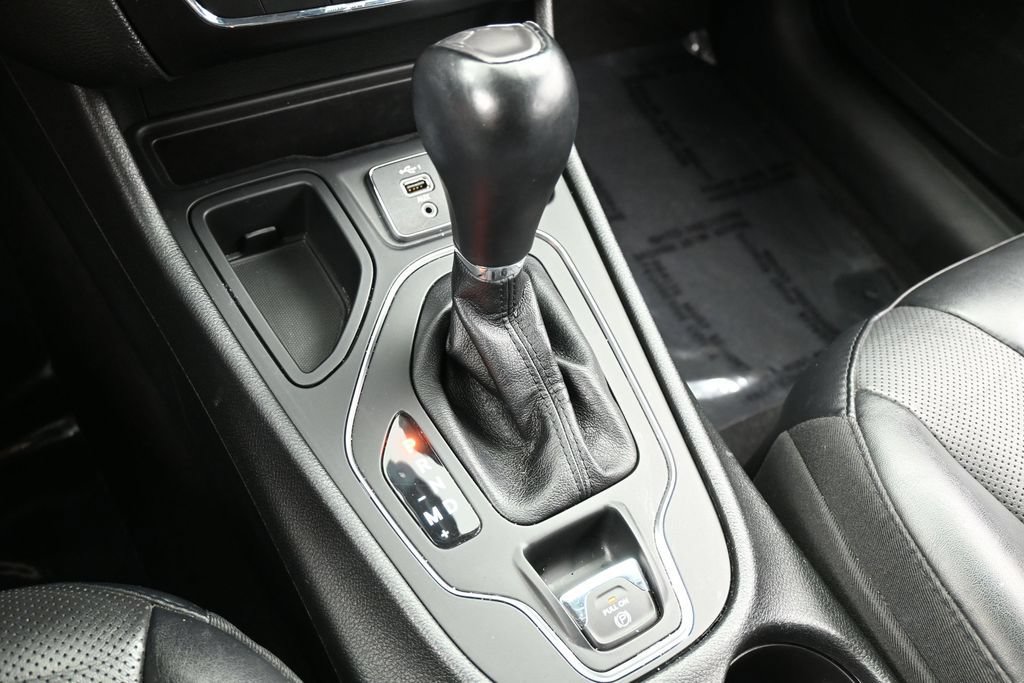 Used 2022 Jeep Cherokee Latitude Lux FWD image 21