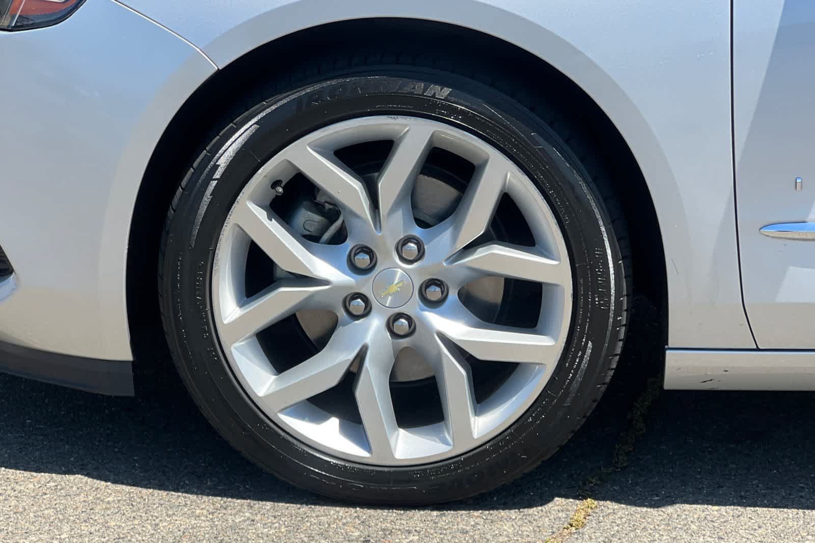 Used 2018 Chevrolet Impala Premier FWD image 31