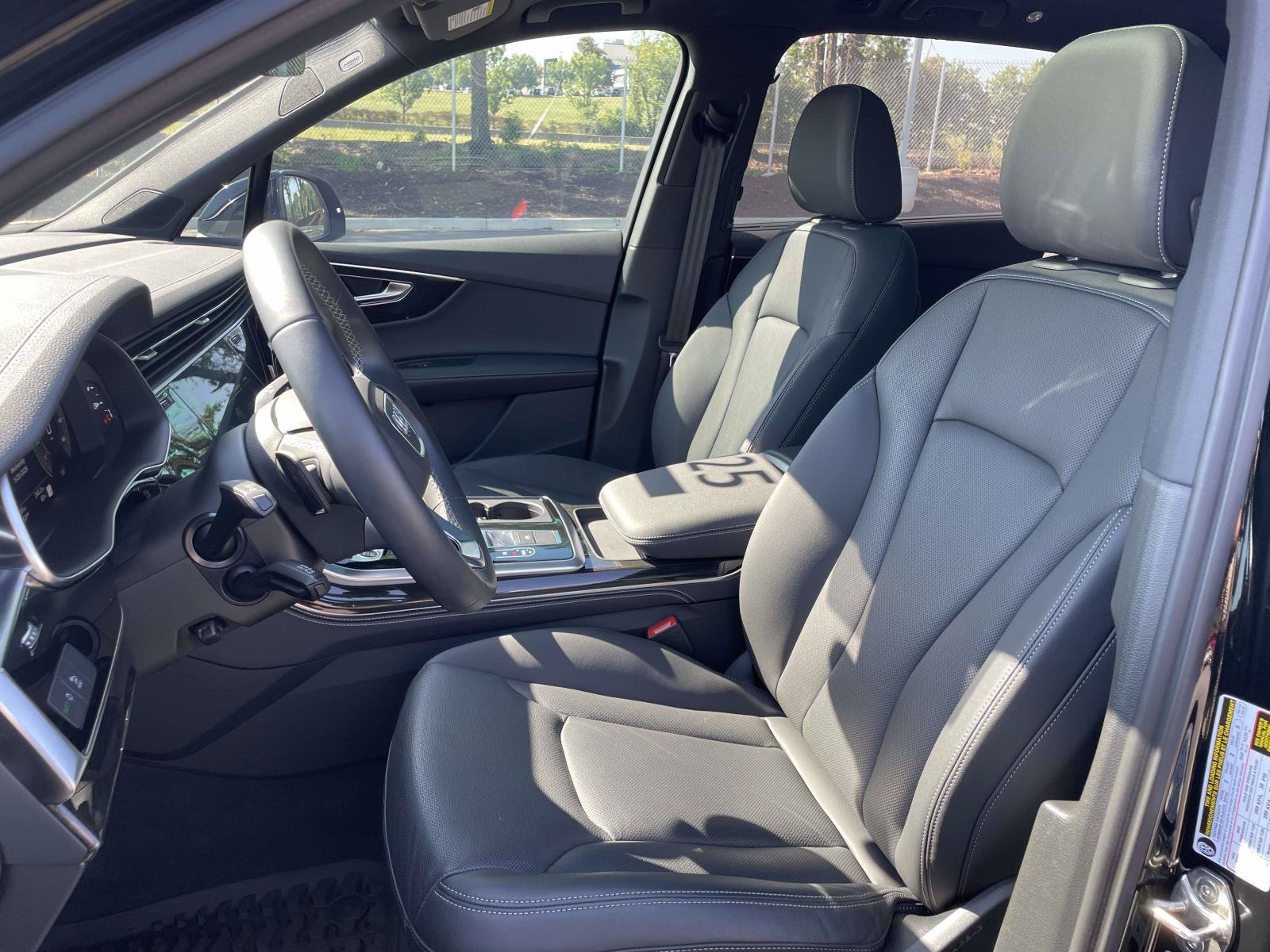 Certified 2025 Audi Q7 2.0T Premium Plus w/ Premium Plus Package AWD/4WD image 17