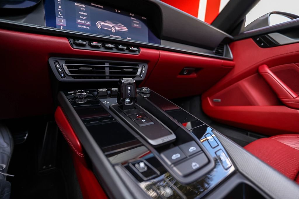 Used 2020 Porsche 911 Carrera 4S image 38