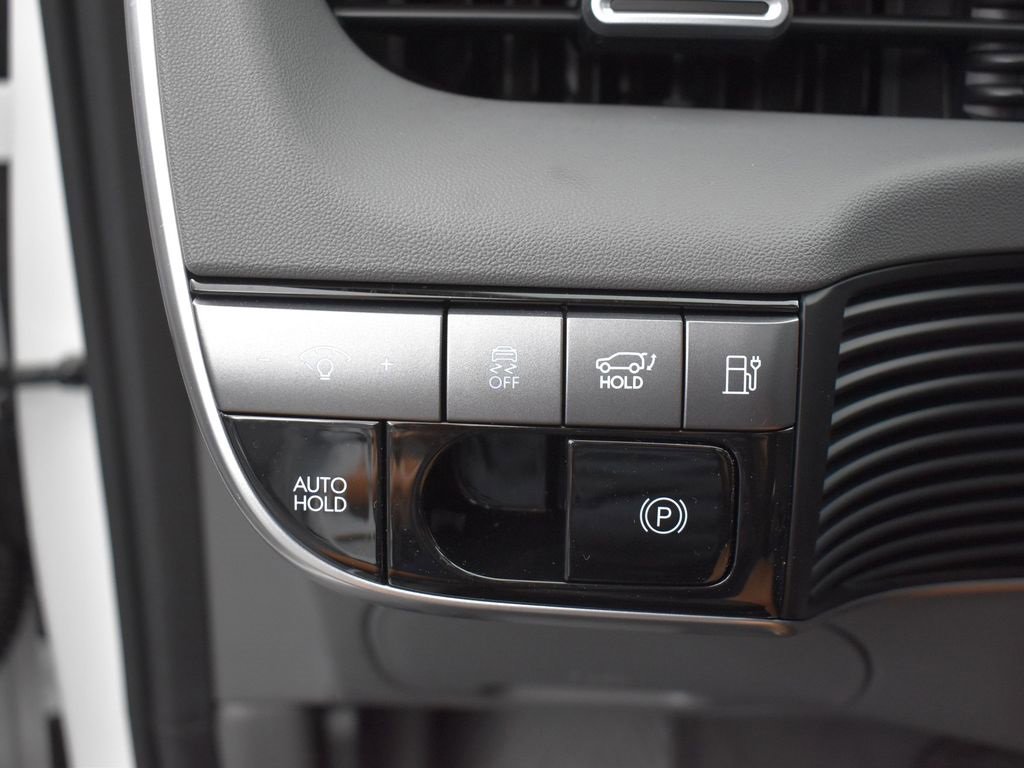 New 2025 Hyundai Ioniq 5 SEL image 13