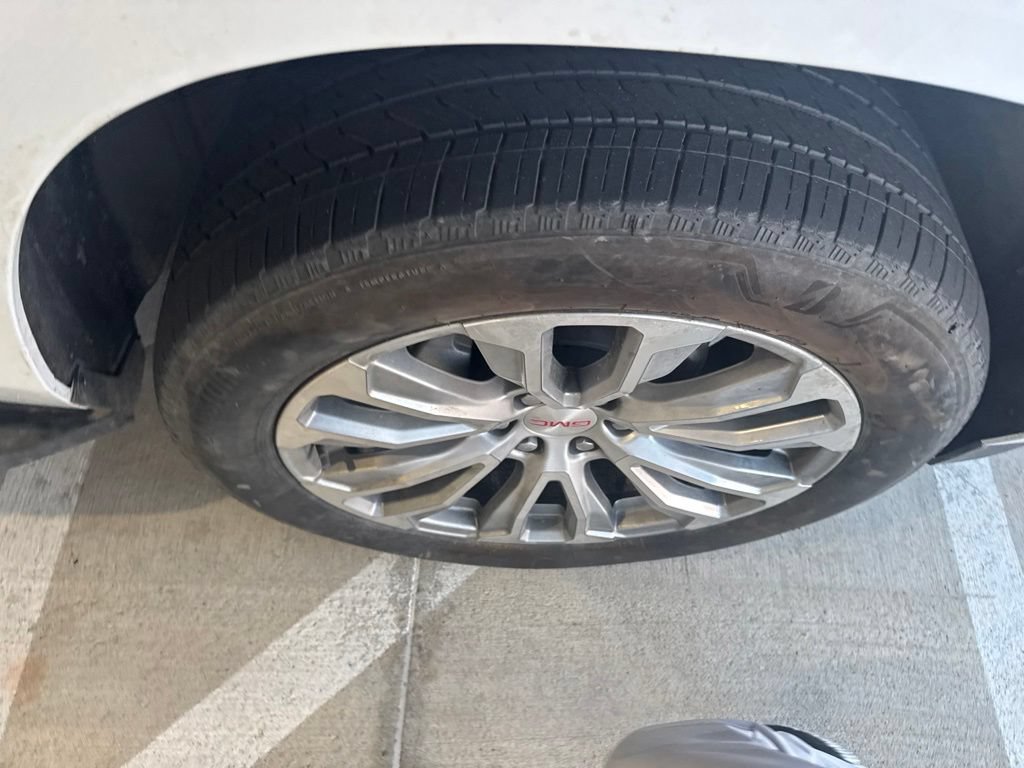 Used 2023 GMC Yukon XL Denali w/ LPO, Floor Liner Package AWD/4WD image 4