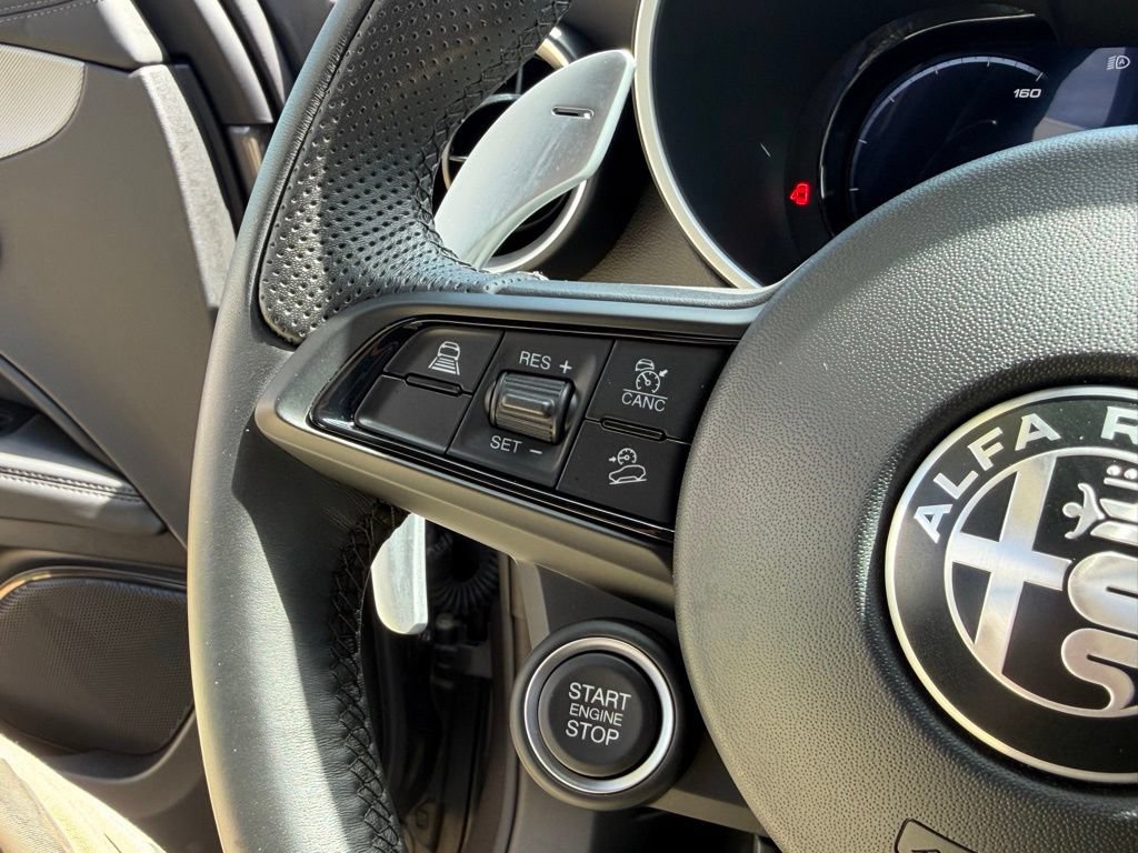 Used 2024 Alfa Romeo Stelvio Veloce AWD/4WD image 19