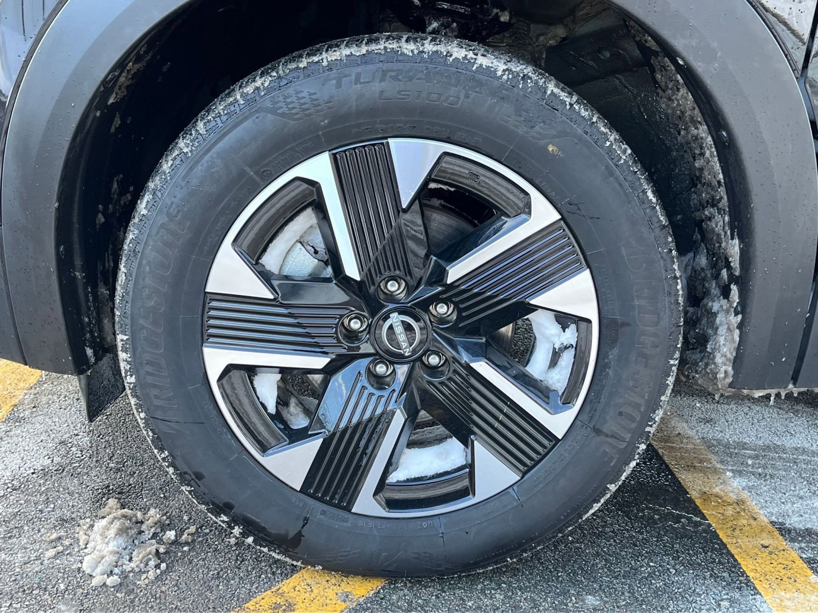 Used 2025 Nissan Kicks SV image 25