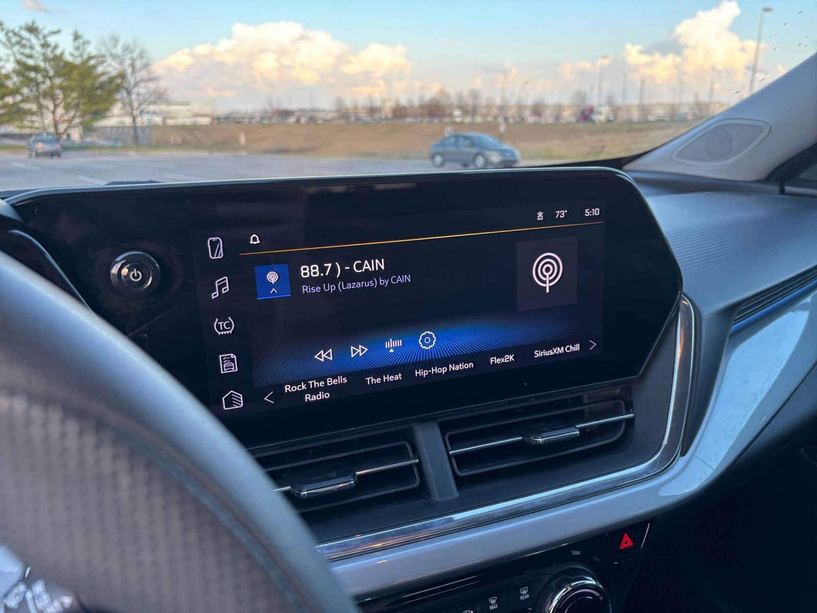 Used 2025 Chevrolet Trax LT image 20