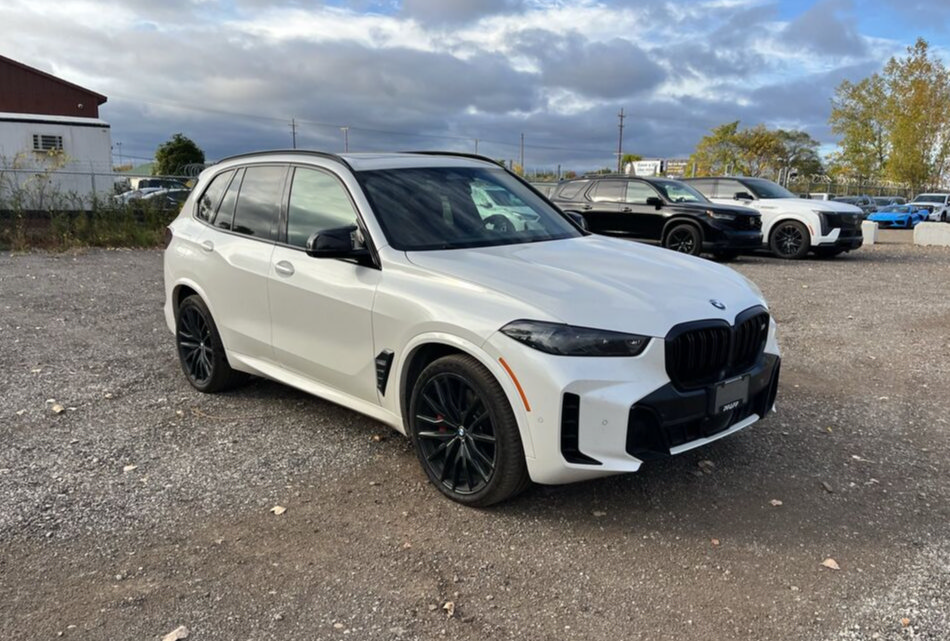 Used 2024 BMW X5 M60i AWD/4WD image 5