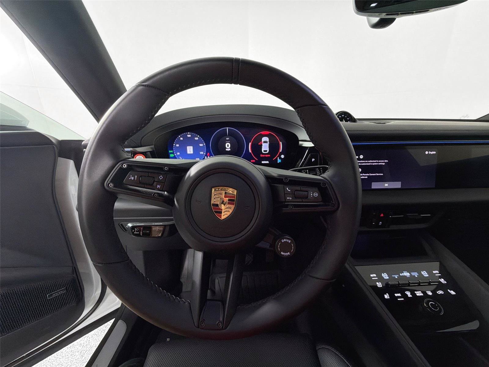 Certified 2025 Porsche Macan Electric RWD image 20