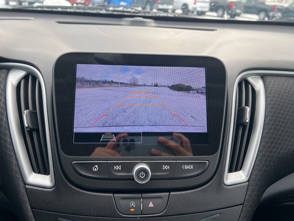 Used 2024 Chevrolet Malibu LT image 19