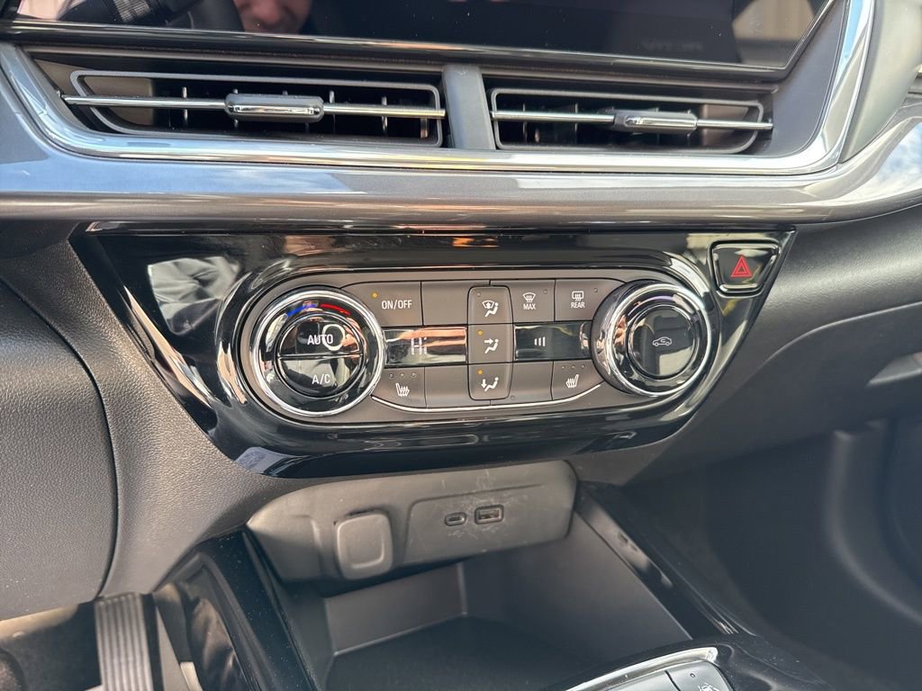 Used 2024 Chevrolet Trax ACTIV w/ Driver Confidence Package image 26